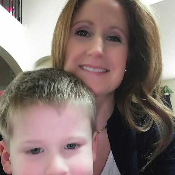 Meet your Posher, Erica - Picture 6 of 10